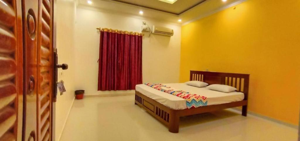 La Bay Luxury Beach Bungalow بونديتْشيري المظهر الخارجي الصورة