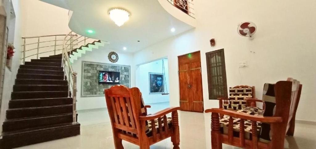 La Bay Luxury Beach Bungalow بونديتْشيري المظهر الخارجي الصورة